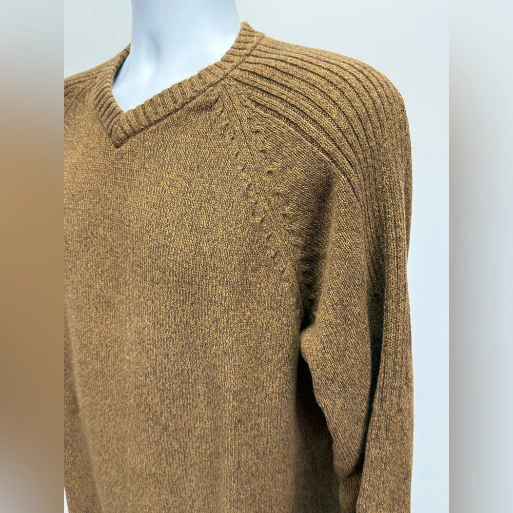 COLUMBIA Men’s brown heather V neck sweater size L - Picture 2 of 12